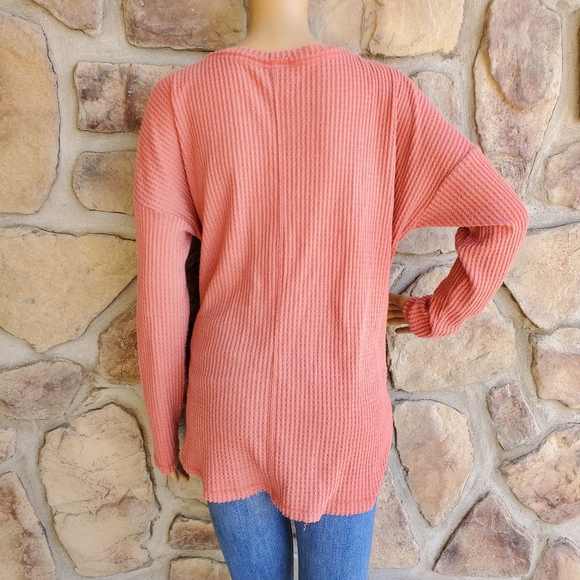 WILD FABLE | Long Sleeve V-neck Waffle Knit Sweater - Picture 5 of 8